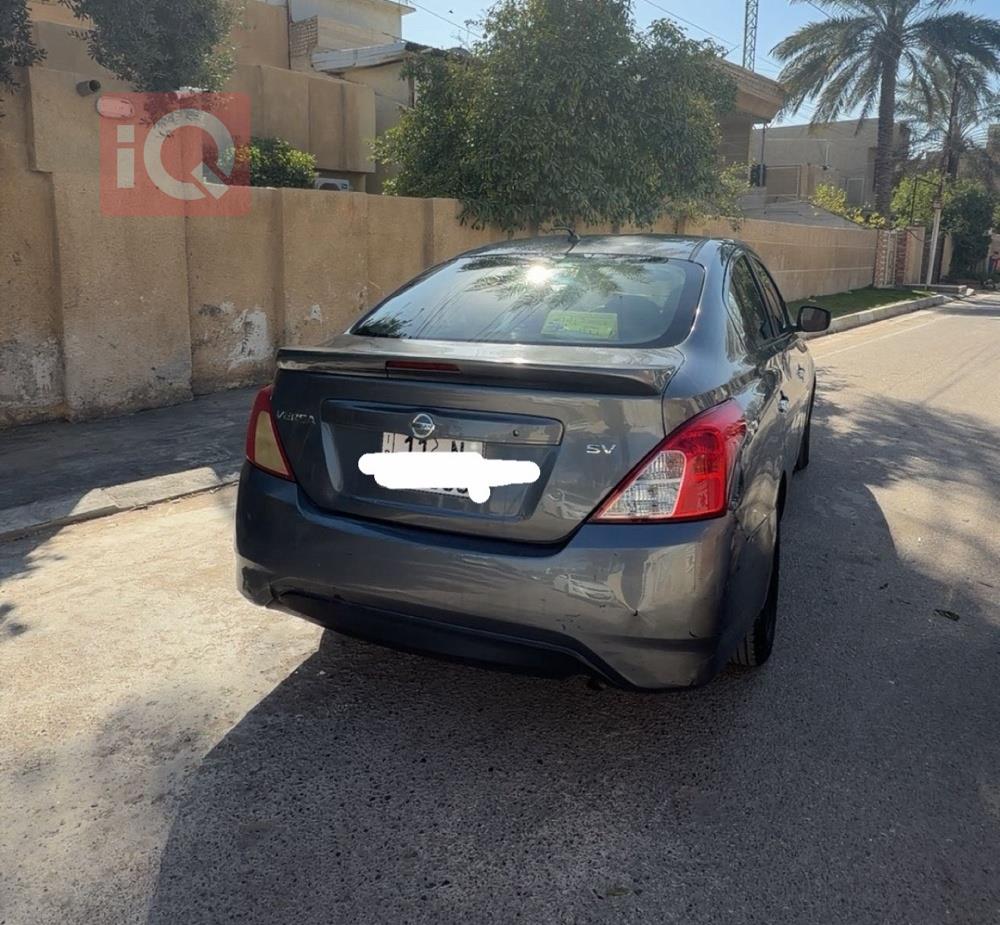 نيسان فيرسا